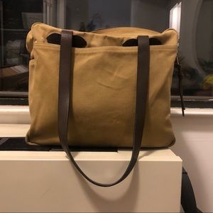 Filson Zipper Tote